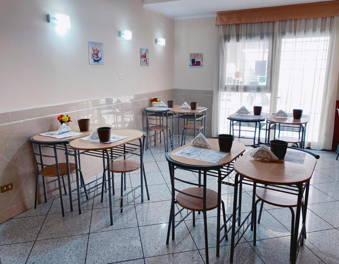 נאפולי Hotel Colombo מראה חיצוני תמונה