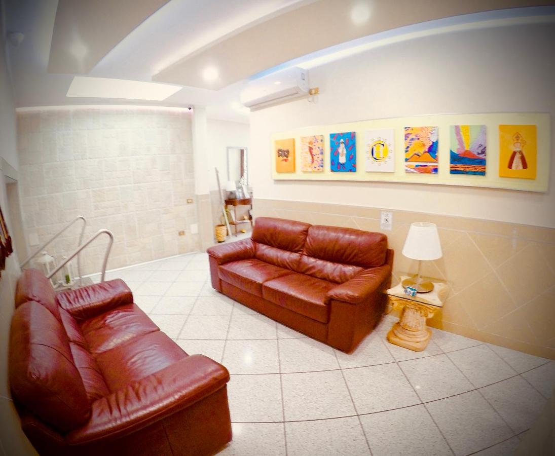 נאפולי Hotel Colombo מראה חיצוני תמונה