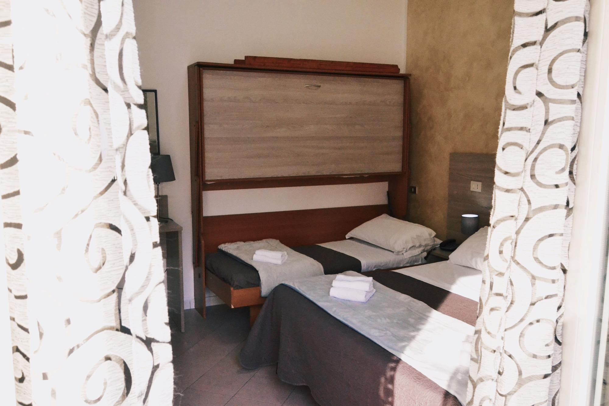 נאפולי Hotel Colombo מראה חיצוני תמונה