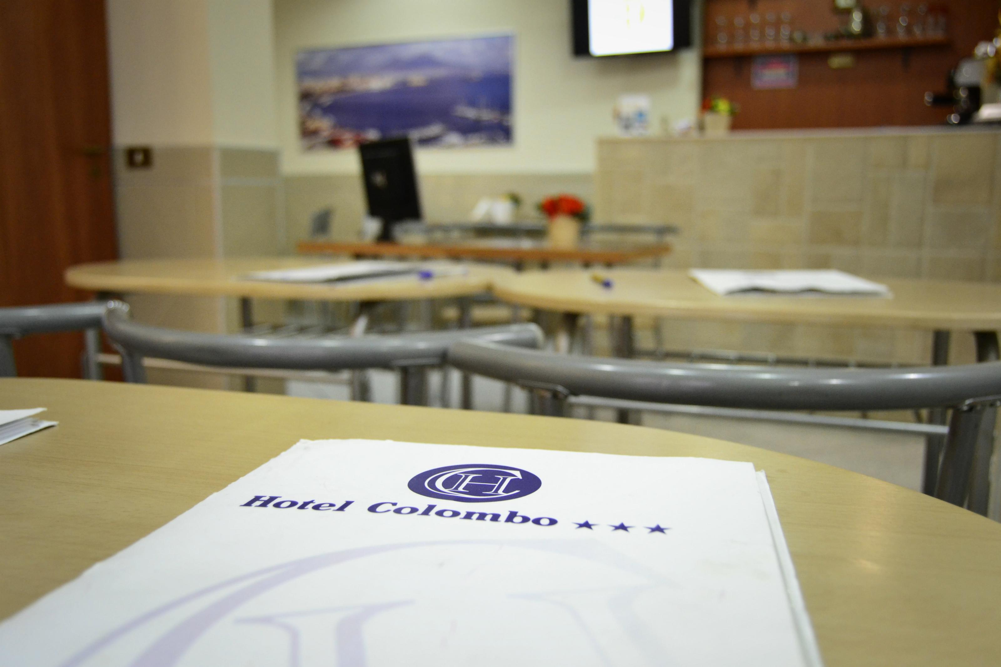נאפולי Hotel Colombo מראה חיצוני תמונה